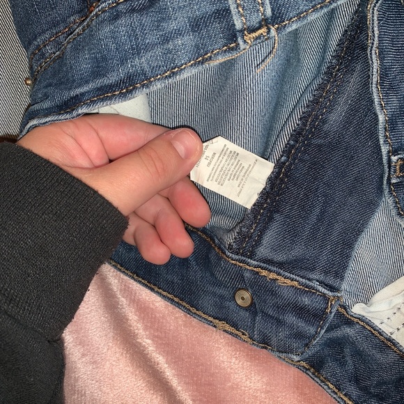 MERONA•mid rise•capris - Picture 7 of 8